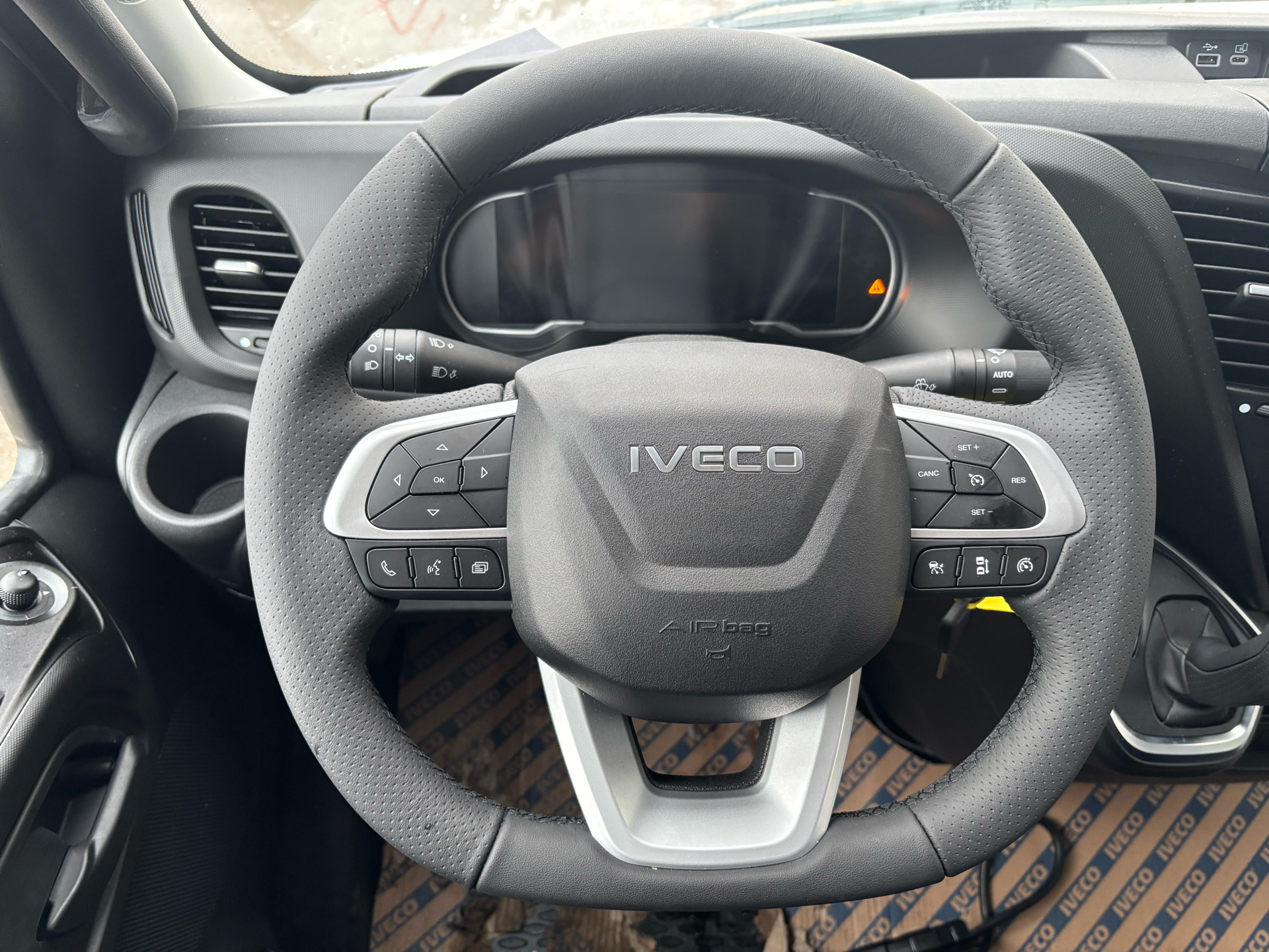 Billede af Iveco Daily 50C18 16m3 3,0 D Hi-Matic 180HK 8g Aut.