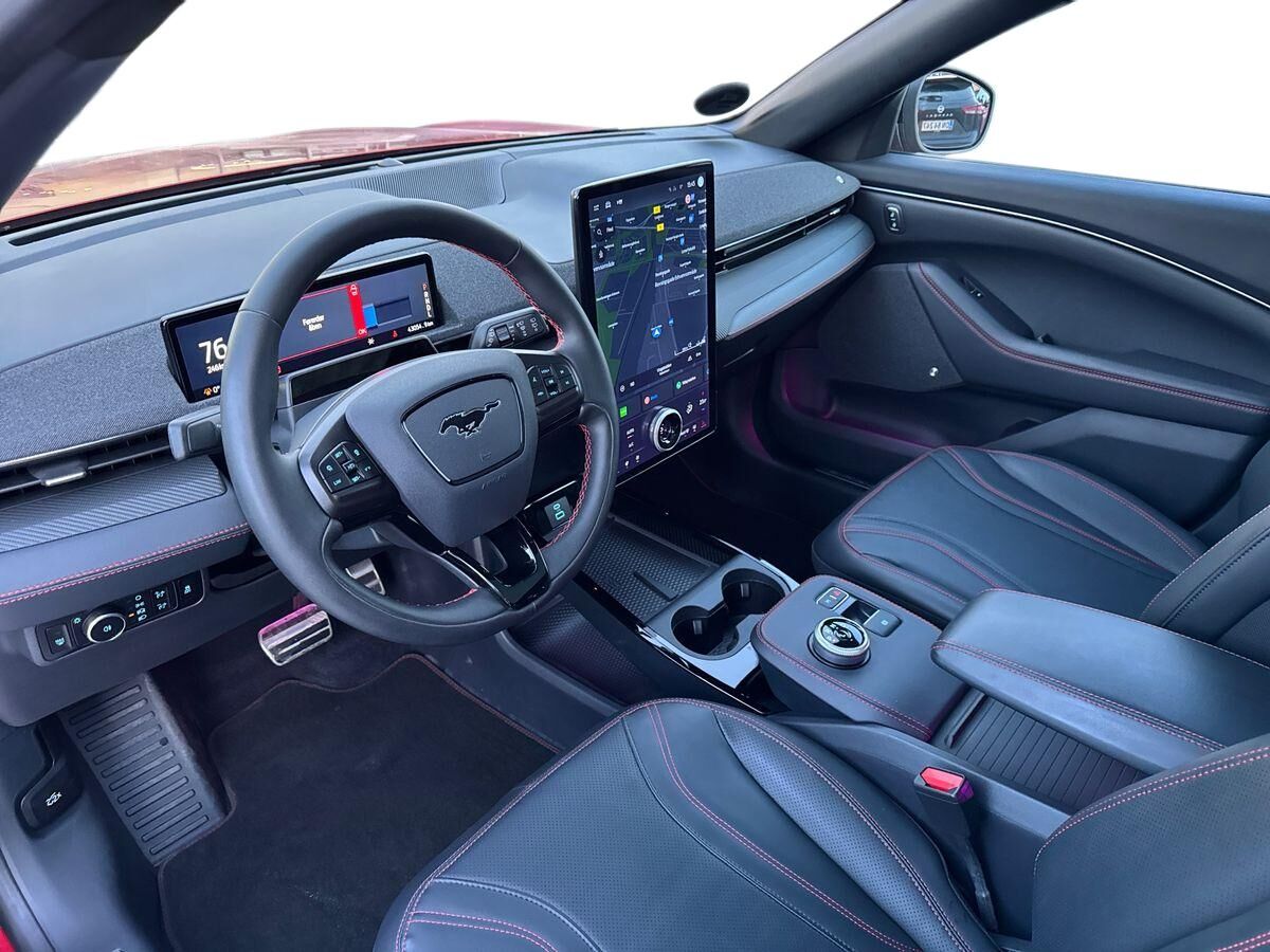 Billede af Ford Mustang Mach-E EL UR Premium AWD 351HK 5d Aut.