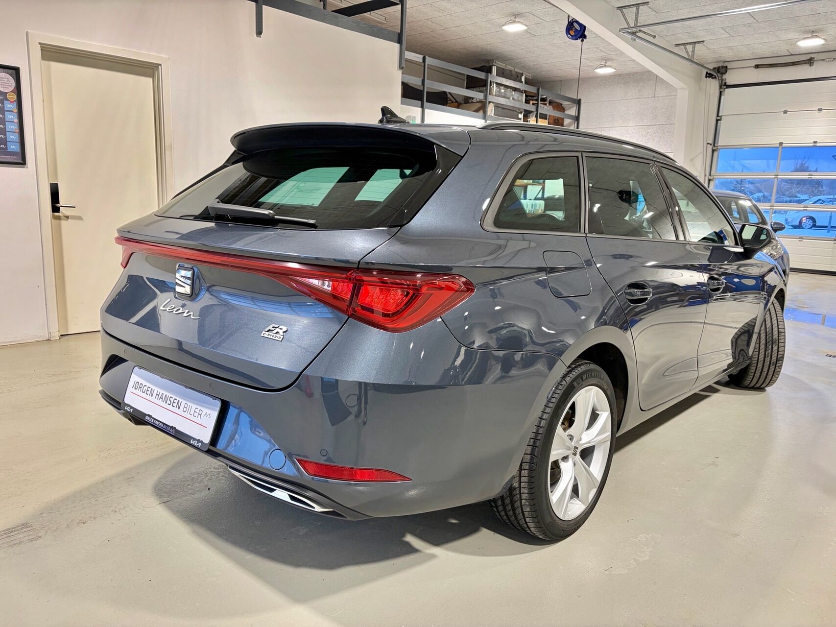 Billede af Seat Leon Sportstourer 1,4 e-Hybrid FR DSG 204HK Stc 6g Aut.