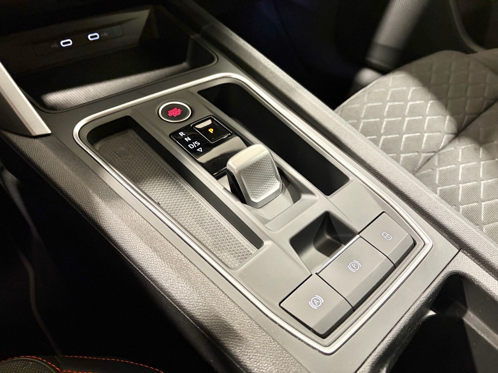 Billede af Seat Leon Sportstourer 1,4 e-Hybrid FR DSG 204HK Stc 6g Aut.