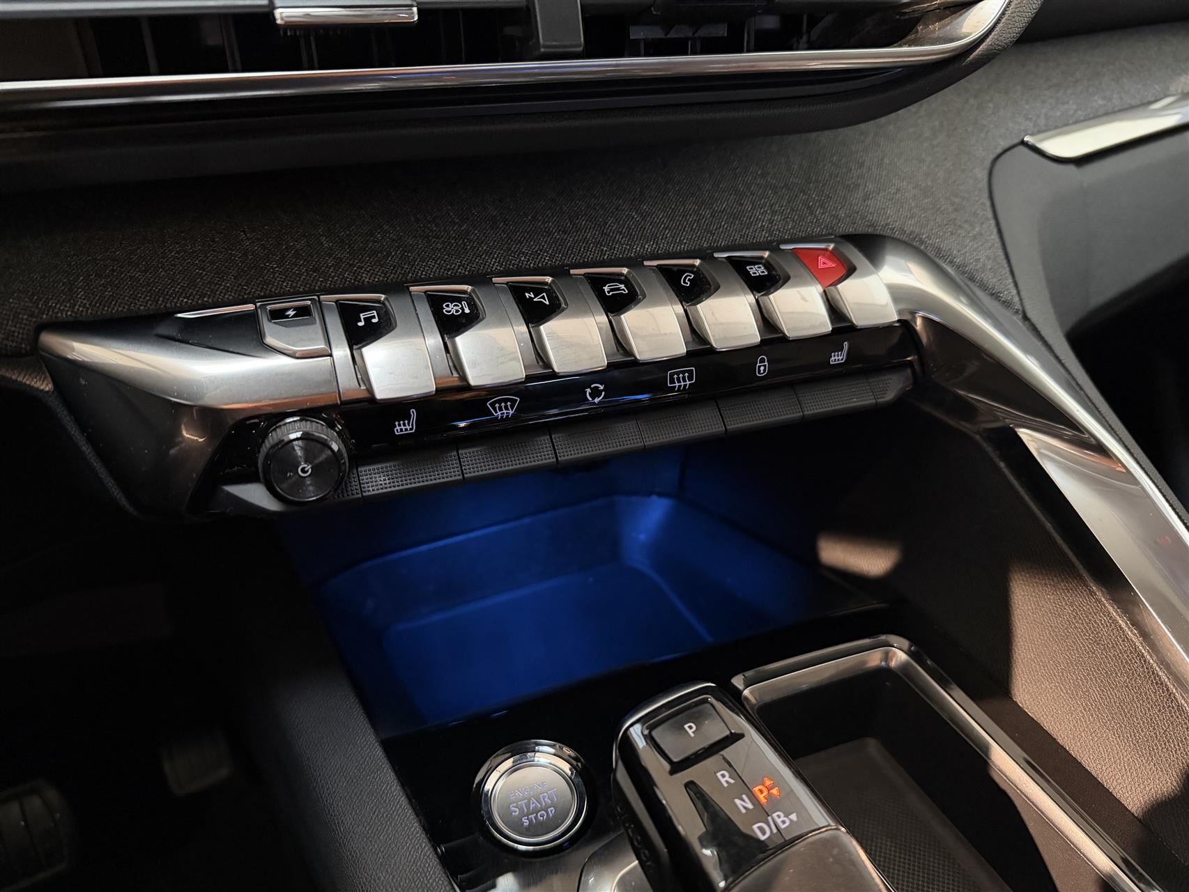 Billede af Peugeot 3008 1,6 PureTech  Plugin-hybrid Allure LTD EAT8 225HK 5d 8g Aut.