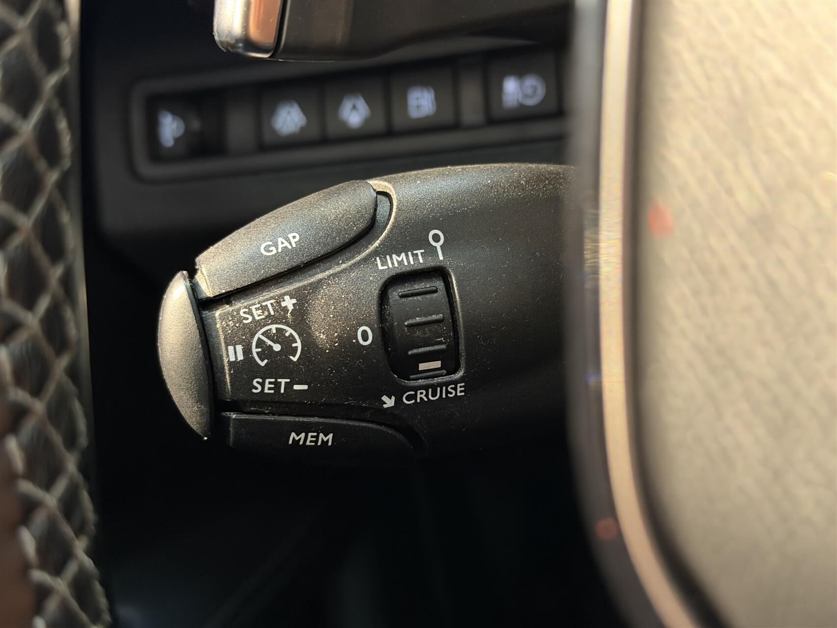 Billede af Peugeot 3008 1,6 PureTech  Plugin-hybrid Allure LTD EAT8 225HK 5d 8g Aut.