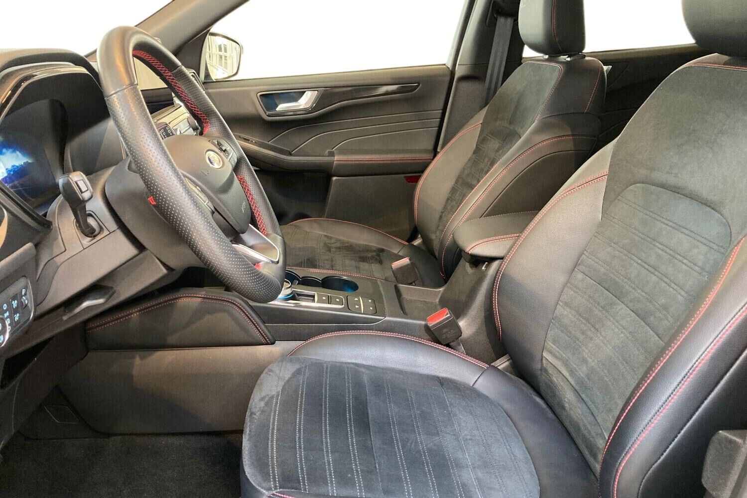 Billede af Ford Kuga 2,5 Plugin-hybrid ST-Line X CVT 225HK 5d Trinl. Gear