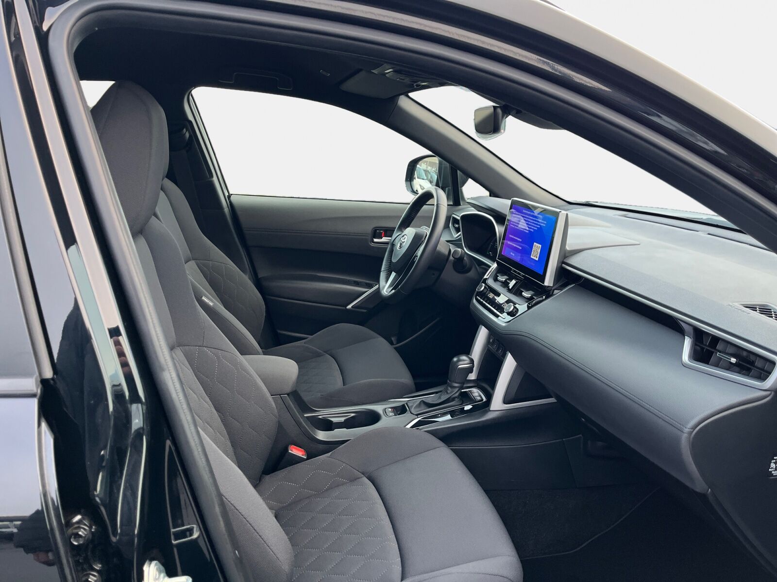 Billede af Toyota Corolla Cross 2,0 Hybrid Style Comfort E-CVT 197HK 5d Aut.