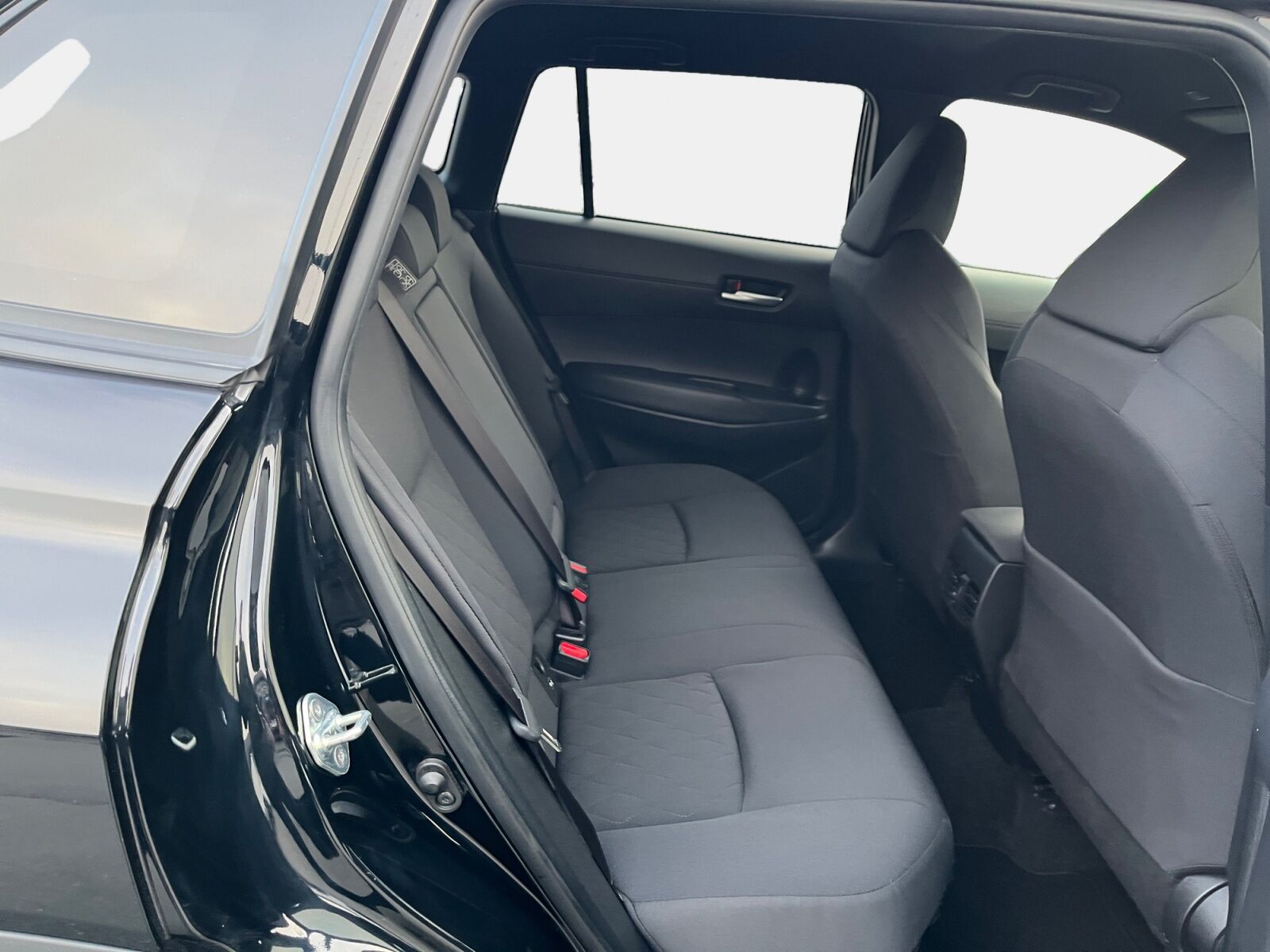 Billede af Toyota Corolla Cross 2,0 Hybrid Style Comfort E-CVT 197HK 5d Aut.