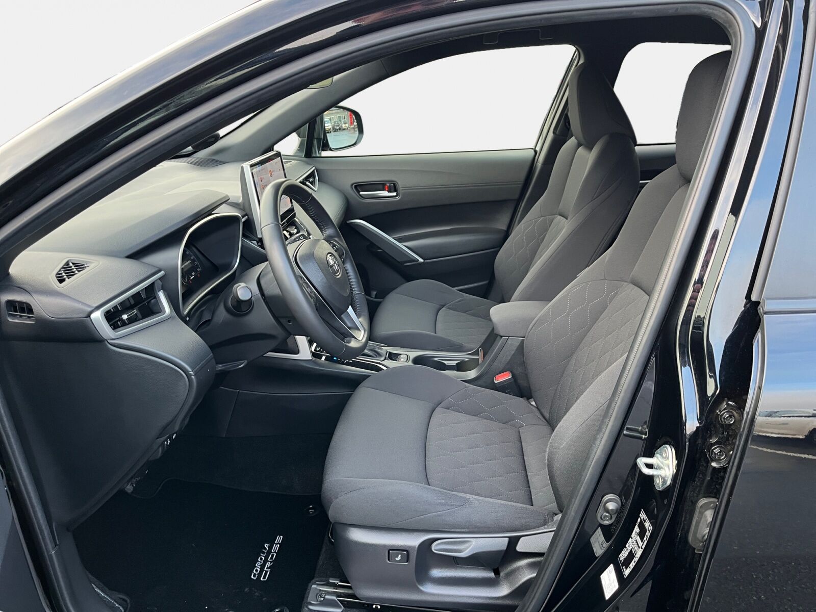 Billede af Toyota Corolla Cross 2,0 Hybrid Style Comfort E-CVT 197HK 5d Aut.