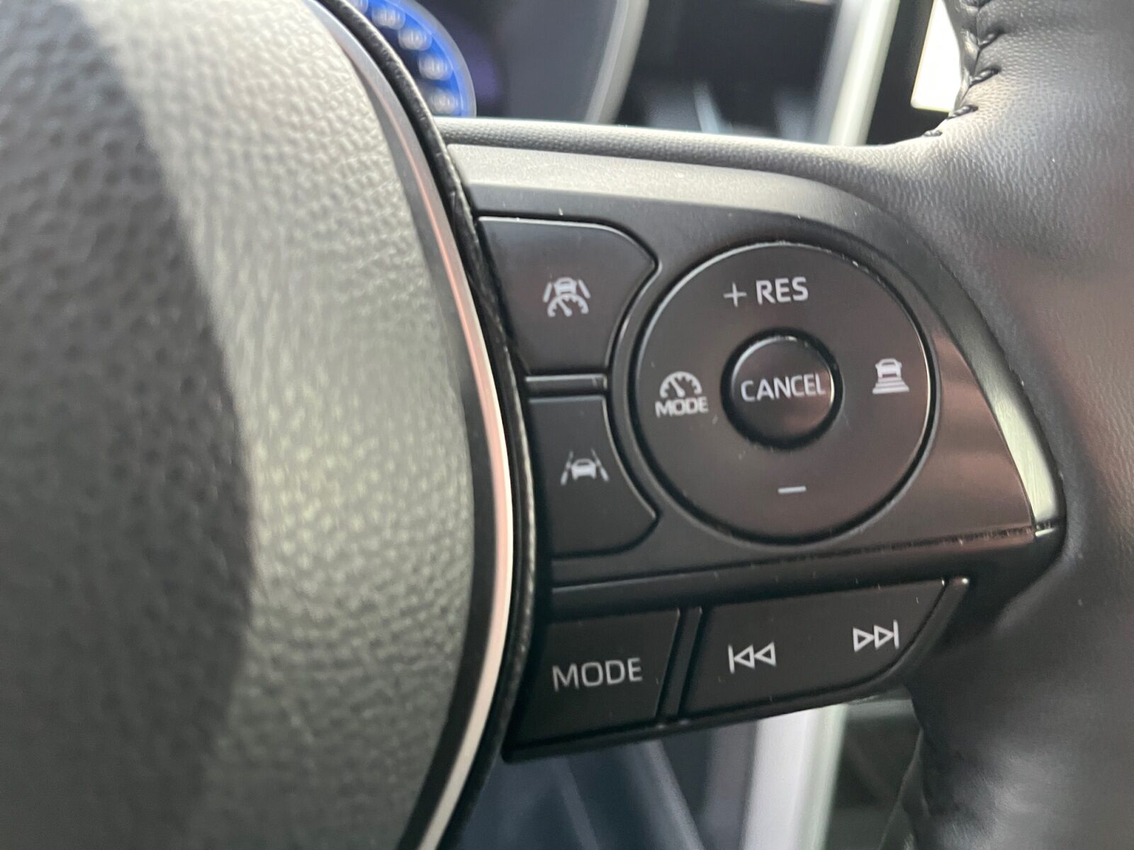 Billede af Toyota Corolla Cross 2,0 Hybrid Style Comfort E-CVT 197HK 5d Aut.