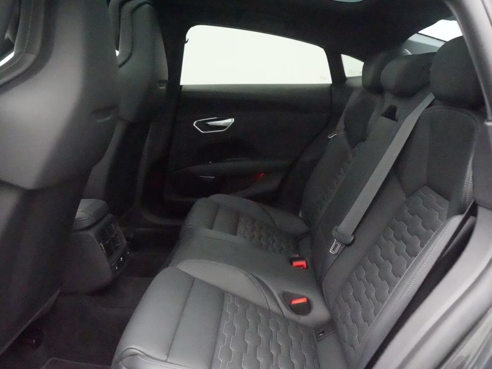 Billede af Audi RS E-tron GT EL Quattro 598HK 4d Aut.