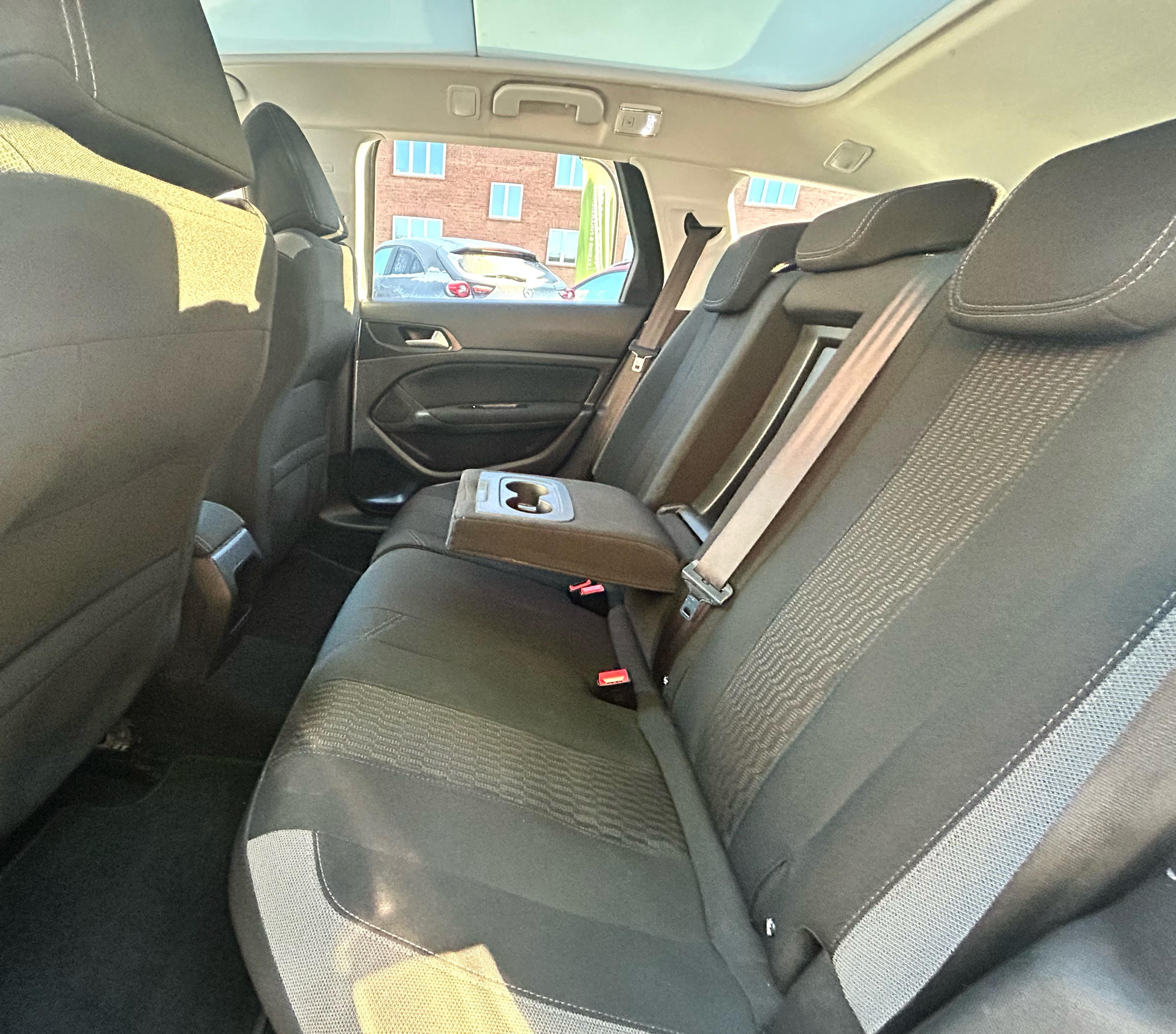 Billede af Peugeot 308 SW 1,6 BlueHDi Style LTD 120HK Stc