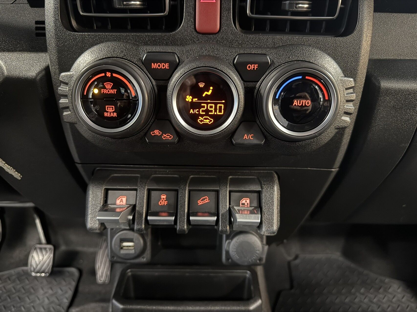 Billede af Suzuki Jimny 1,5 Adventure AllGrip 102HK 3d