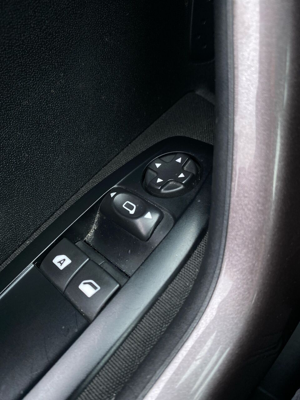 Billede af Peugeot 2008 1,2 VTi Active 82HK