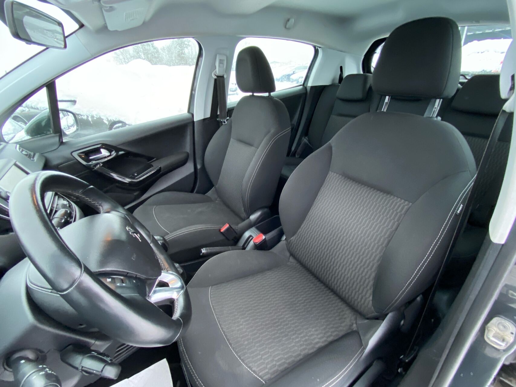 Billede af Peugeot 208 1,6 e-HDi Allure 92HK 5d