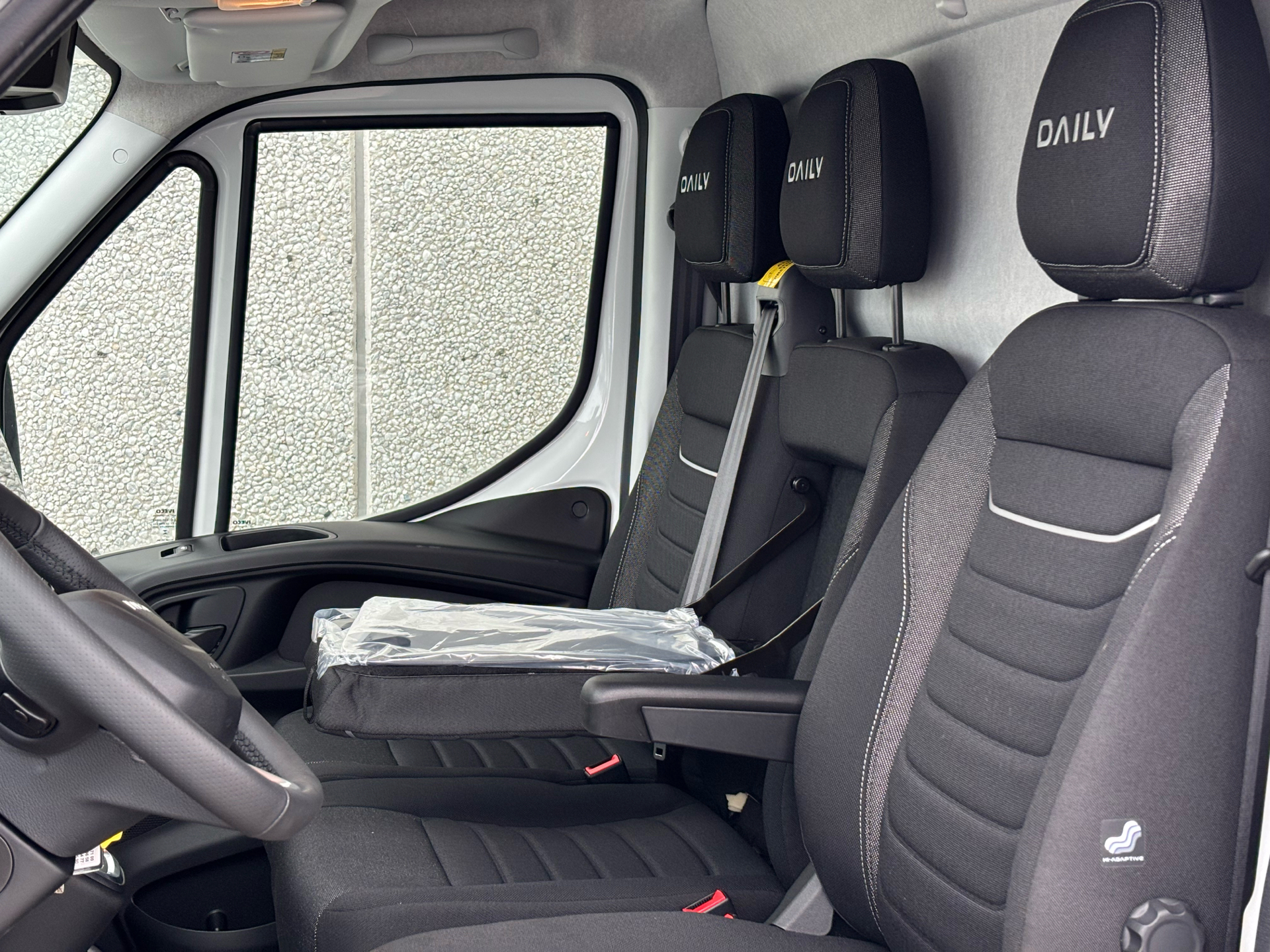 Billede af Iveco Daily 35S18 4100mm 3,0 D 180HK Ladv./Chas. 8g Aut.