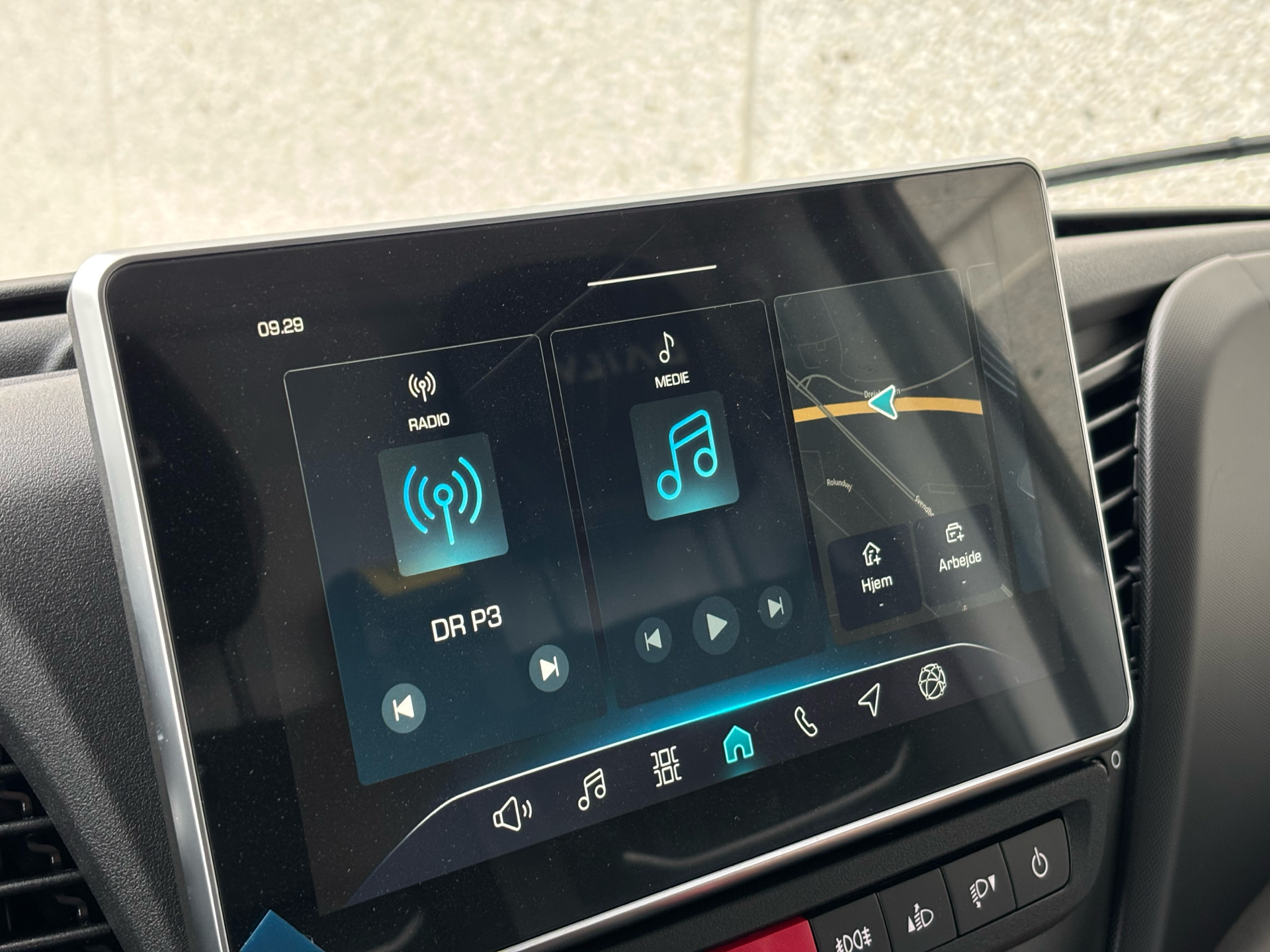 Billede af Iveco Daily 35S18 4100mm 3,0 D 180HK Ladv./Chas. 8g Aut.