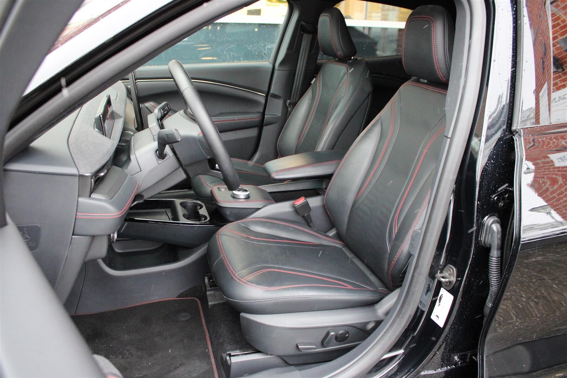 Billede af Ford Mustang Mach-E EL UR Premium 294HK 5d Aut.