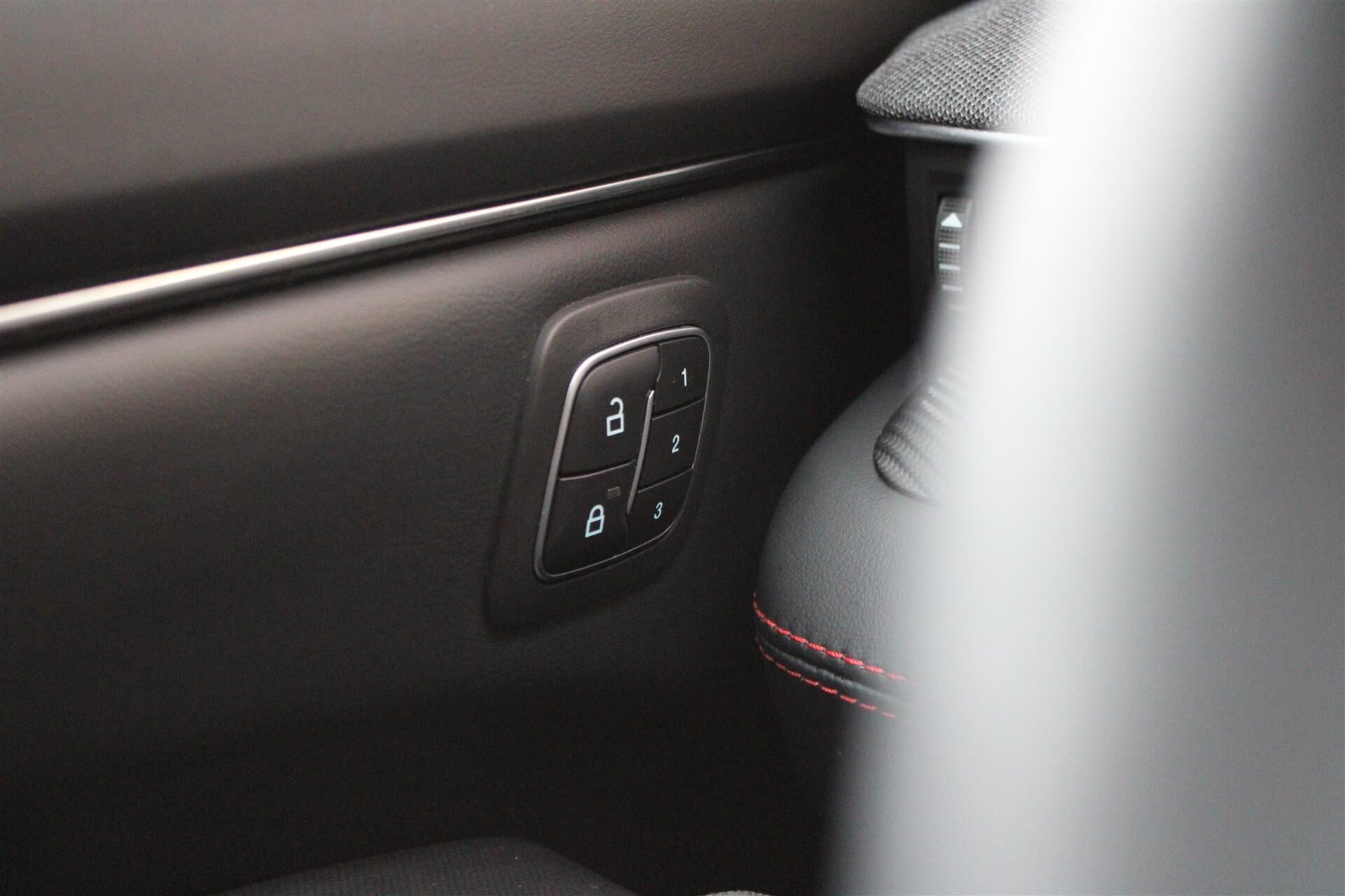 Billede af Ford Mustang Mach-E EL UR Premium 294HK 5d Aut.