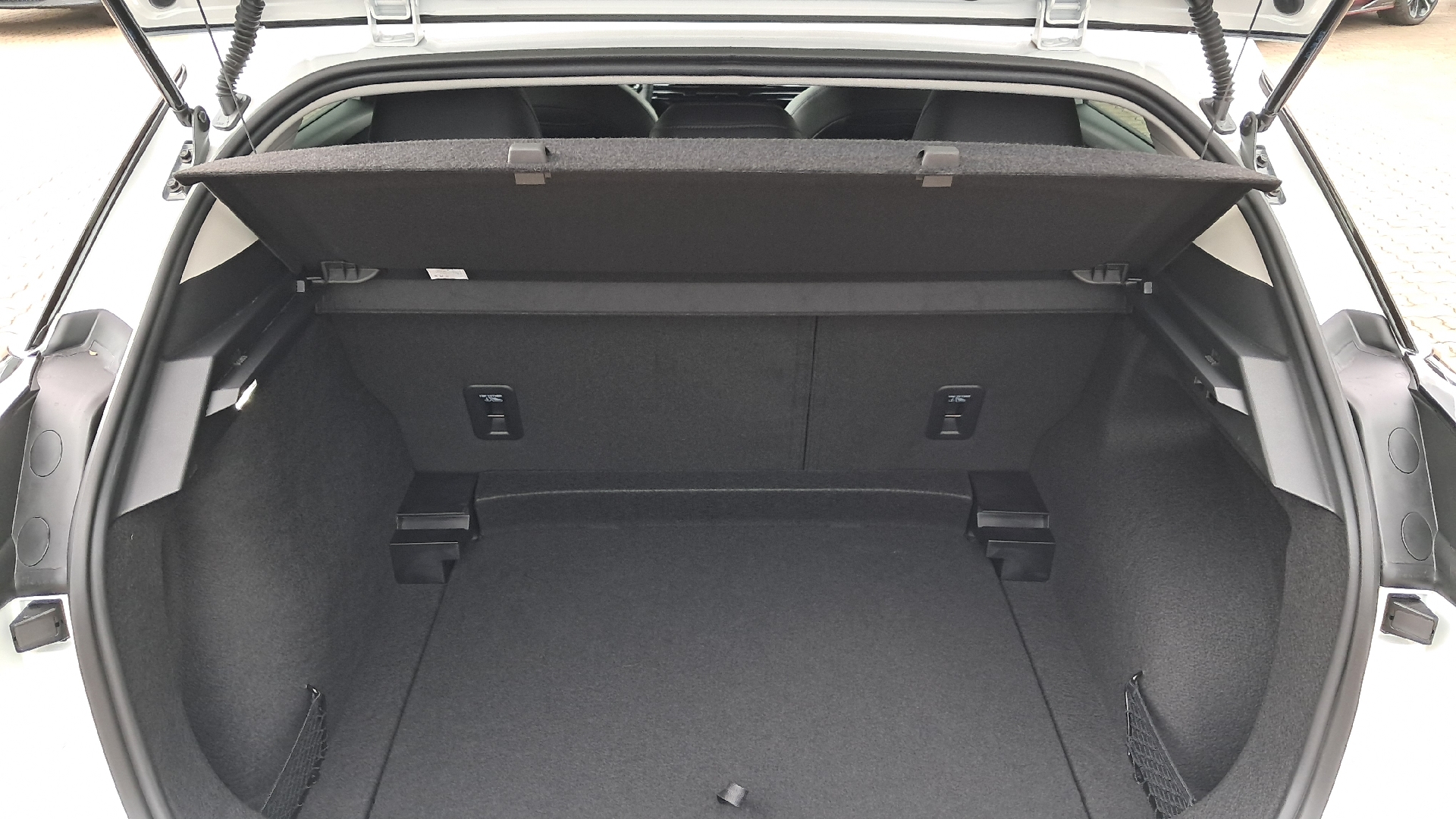 Billede af MG MG4 Electric EL Luxury Long Range 204HK 5d Aut.