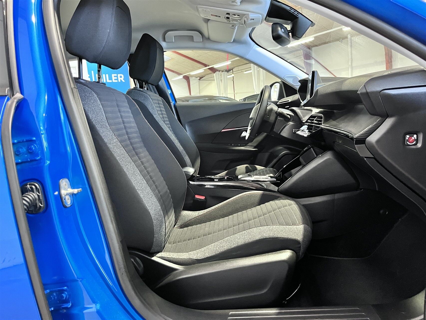 Billede af Peugeot e-2008 EL Active Pack 136HK 5d Aut.