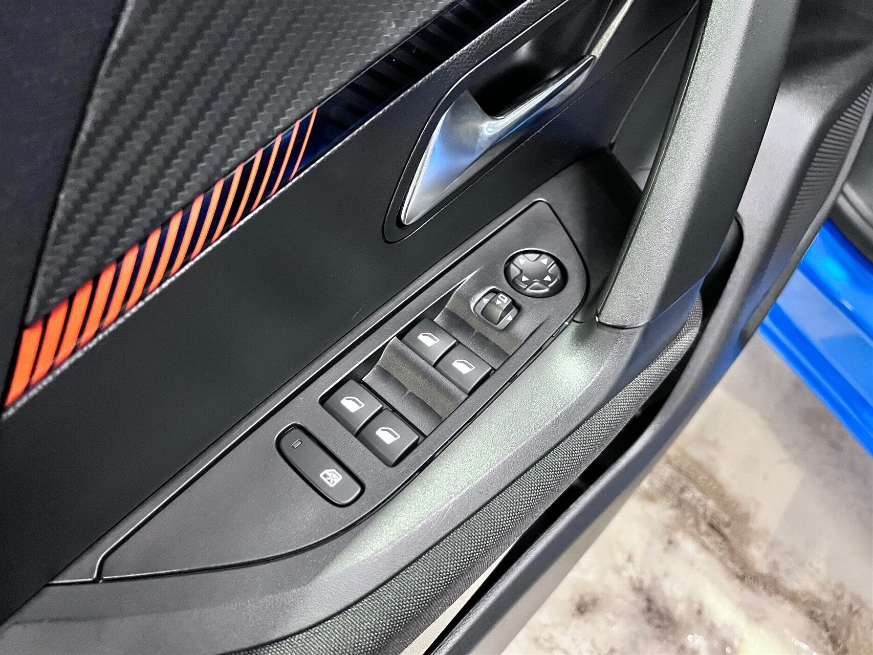 Billede af Peugeot e-2008 EL Active Pack 136HK 5d Aut.