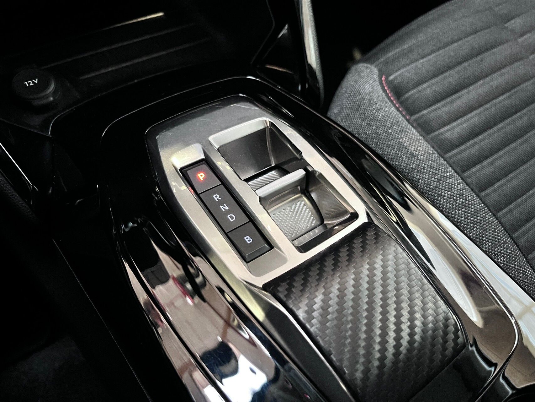 Billede af Peugeot e-2008 EL Active Pack 136HK 5d Aut.