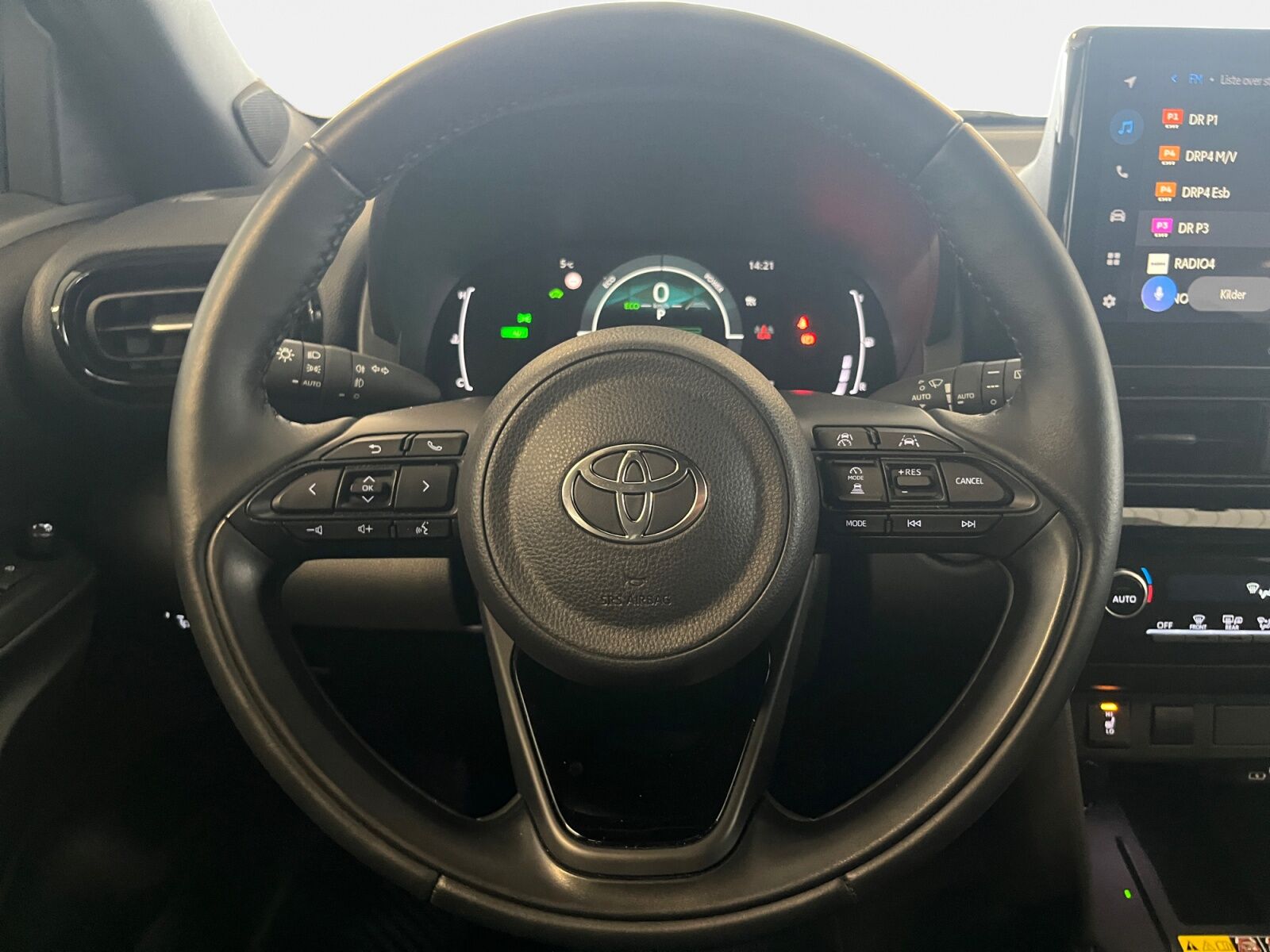 Billede af Toyota Yaris Cross 1,5 Hybrid Style Comfort 116HK 5d Trinl. Gear