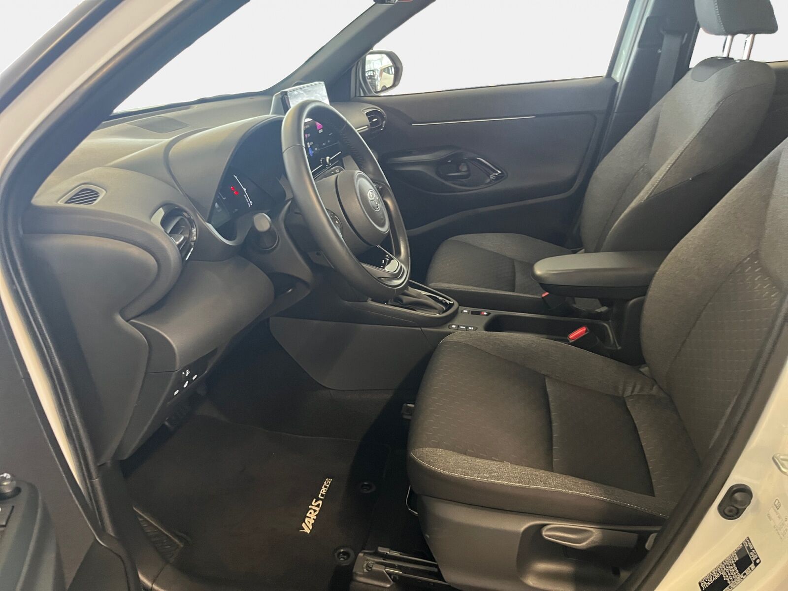 Billede af Toyota Yaris Cross 1,5 Hybrid Style Comfort 116HK 5d Trinl. Gear