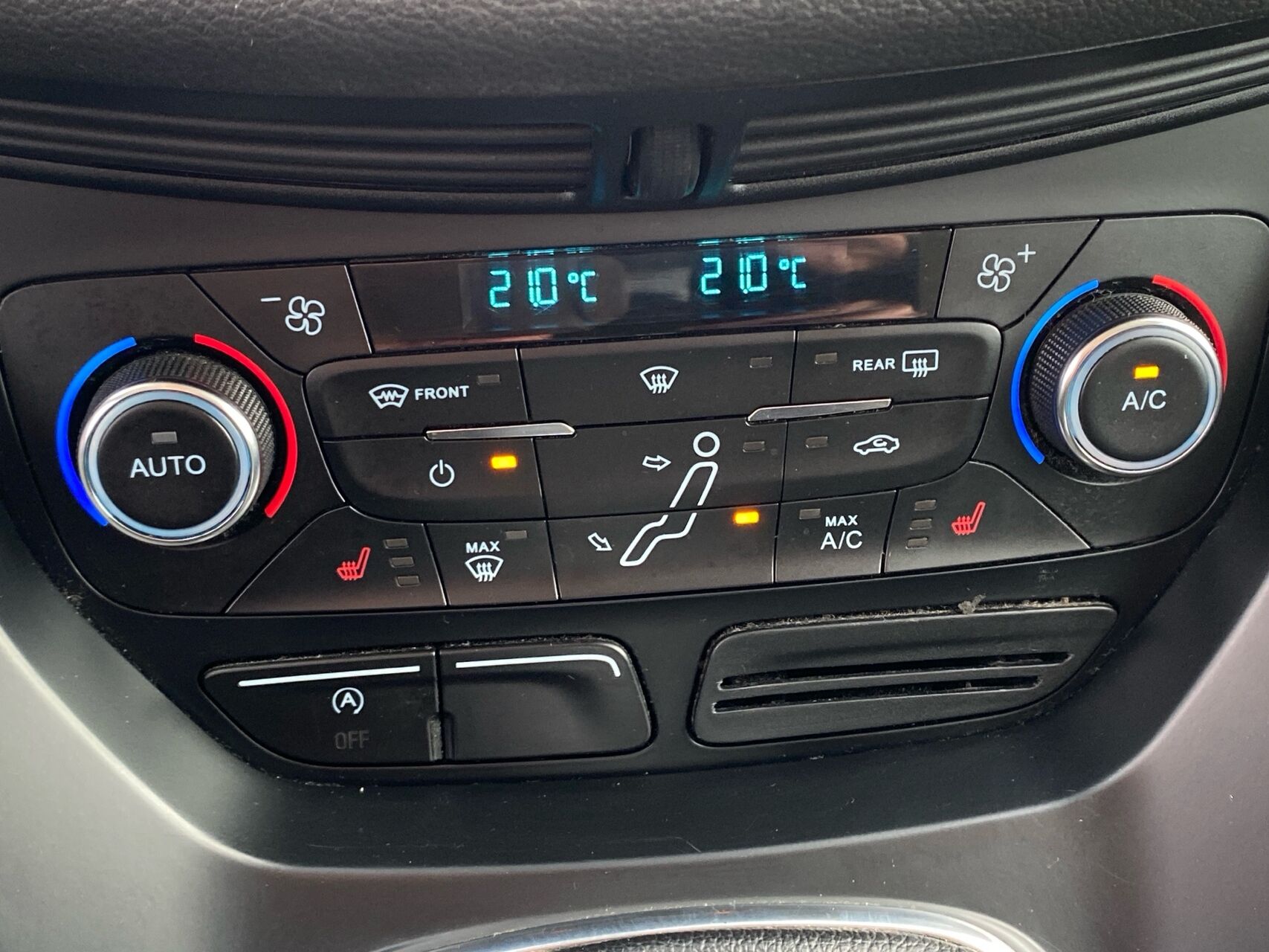 Billede af Ford C-MAX 1,5 TDCi Titanium 120HK Van 6g