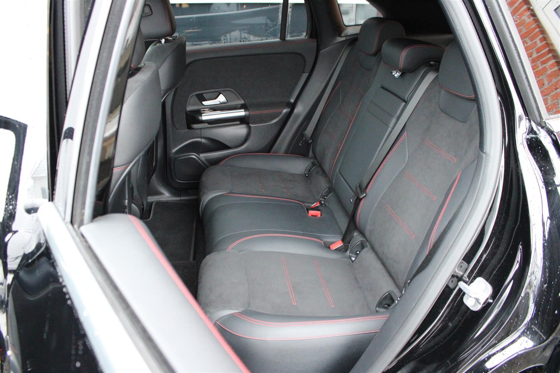 Billede af Mercedes-Benz EQA 350 EL AMG Advance 4Matic 292HK 5d Aut.