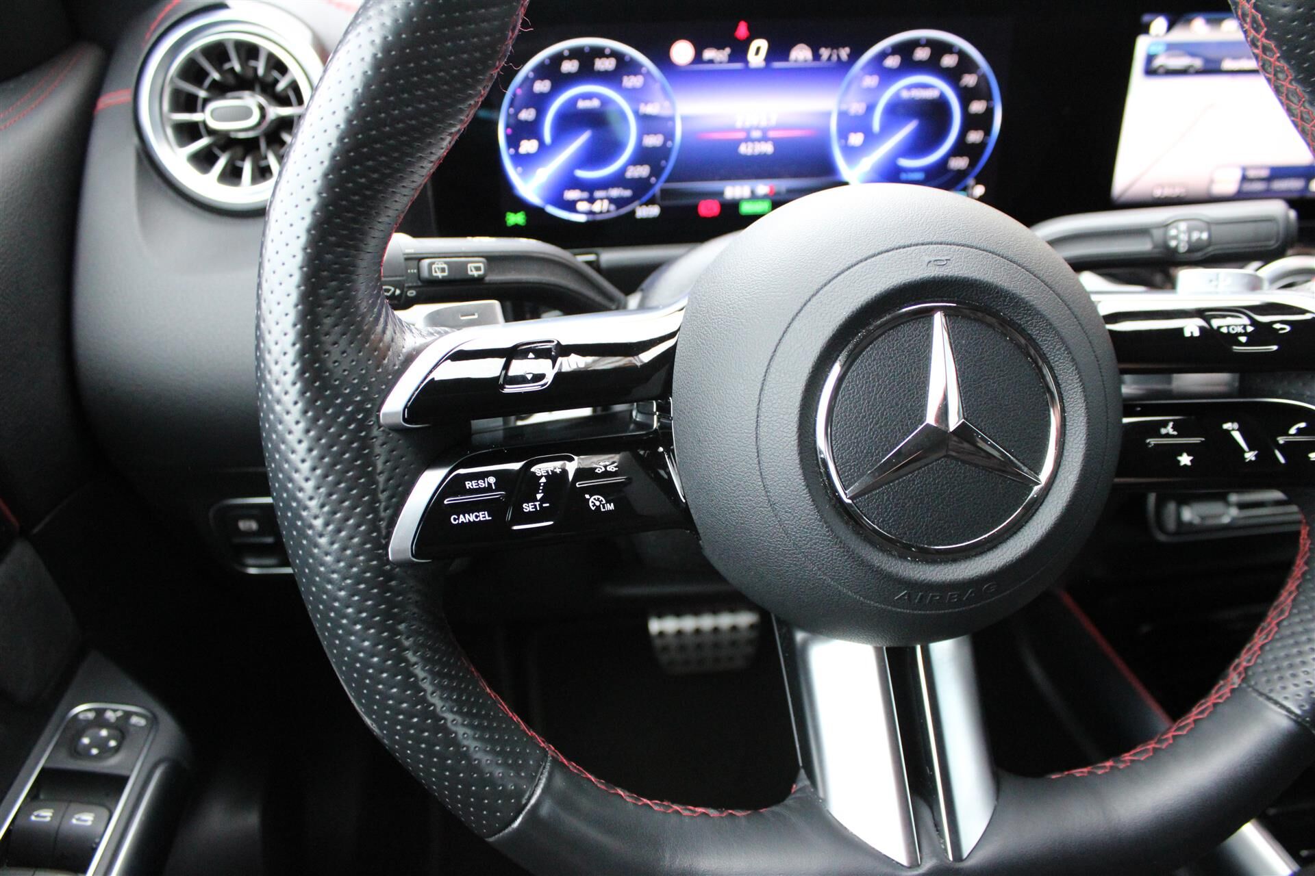 Billede af Mercedes-Benz EQA 350 EL AMG Advance 4Matic 292HK 5d Aut.