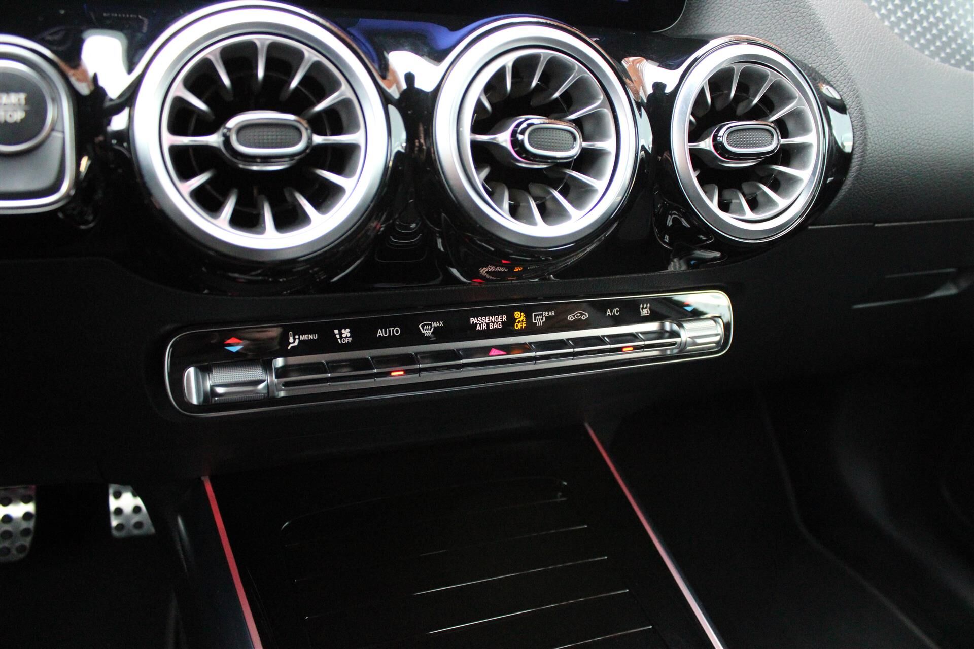 Billede af Mercedes-Benz EQA 350 EL AMG Advance 4Matic 292HK 5d Aut.