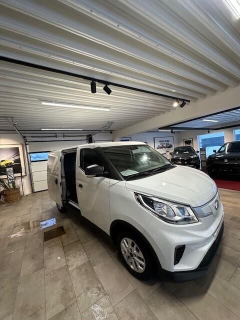 Billede af Maxus e-Deliver 3 SWB 50,2 kWh EL 160HK Van Aut.