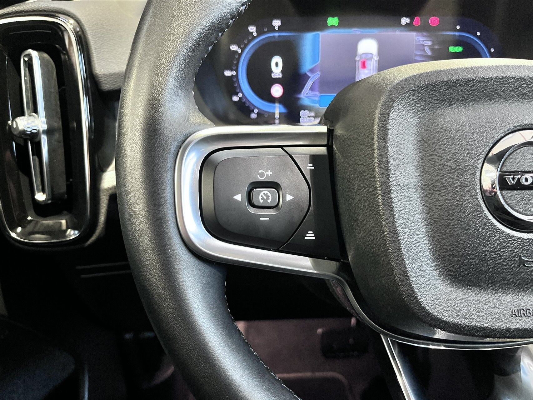 Billede af Volvo XC40 P6 Recharge Plus 231HK 5d Aut.