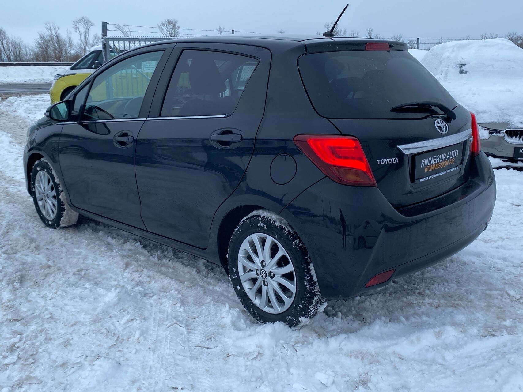 Billede af Toyota Yaris 1,3 VVT-I Lounge Edition 100HK 5d 6g