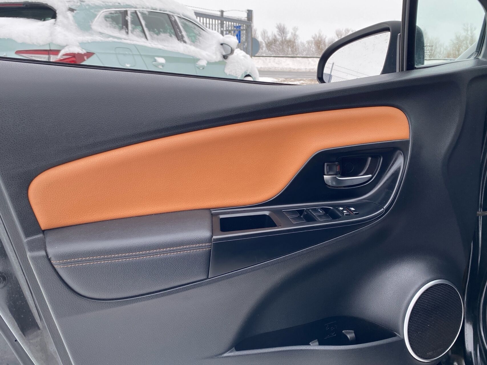 Billede af Toyota Yaris 1,3 VVT-I Lounge Edition 100HK 5d 6g