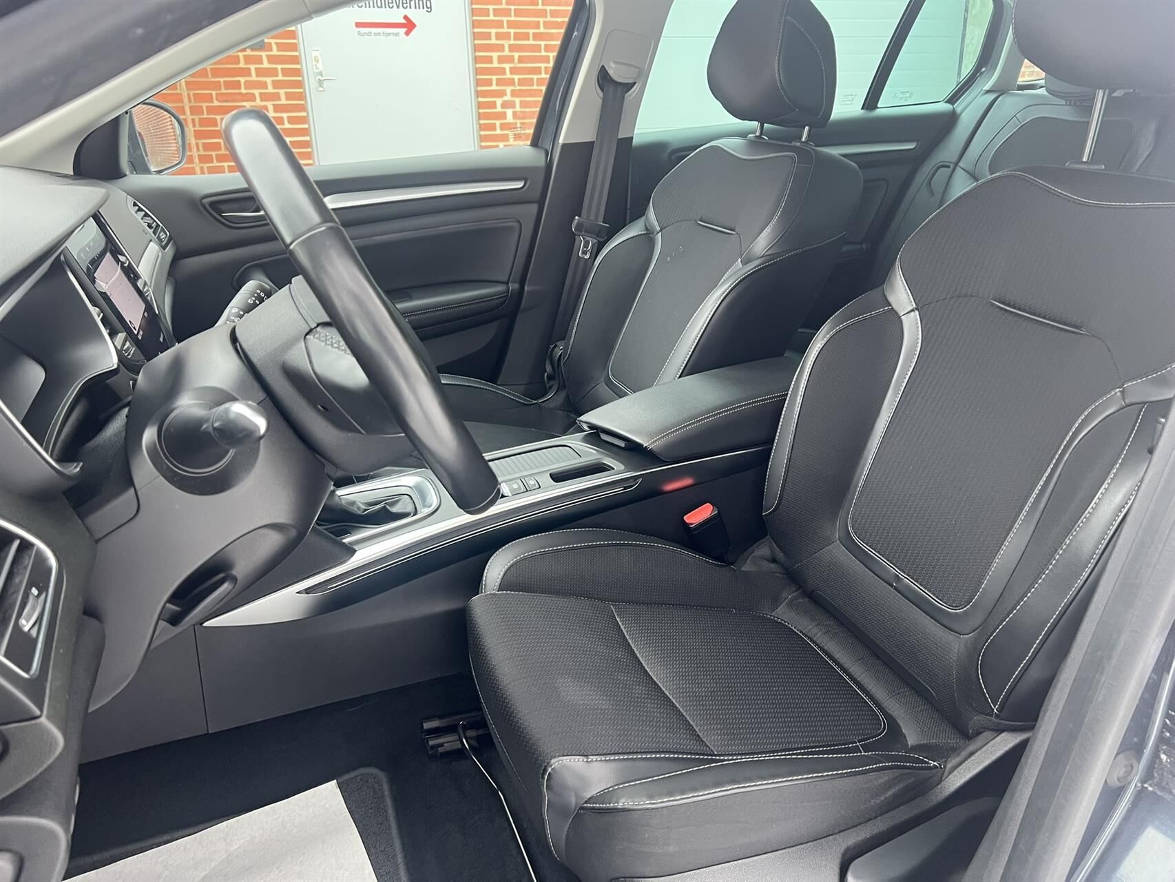 Billede af Renault Mégane Sport Tourer 1,5 Blue DCi Intens EDC 115HK Stc 7g Aut.