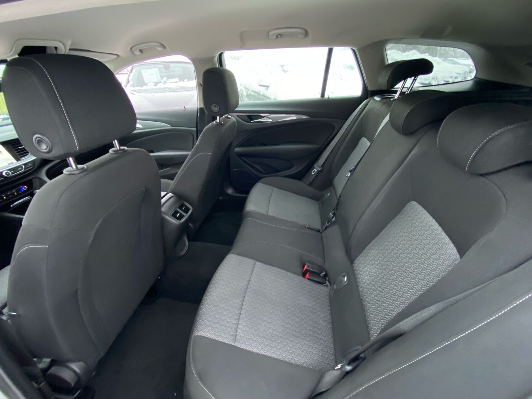 Billede af Opel Insignia Sports Tourer 1,6 CDTI Edition 136HK Stc 6g Aut.