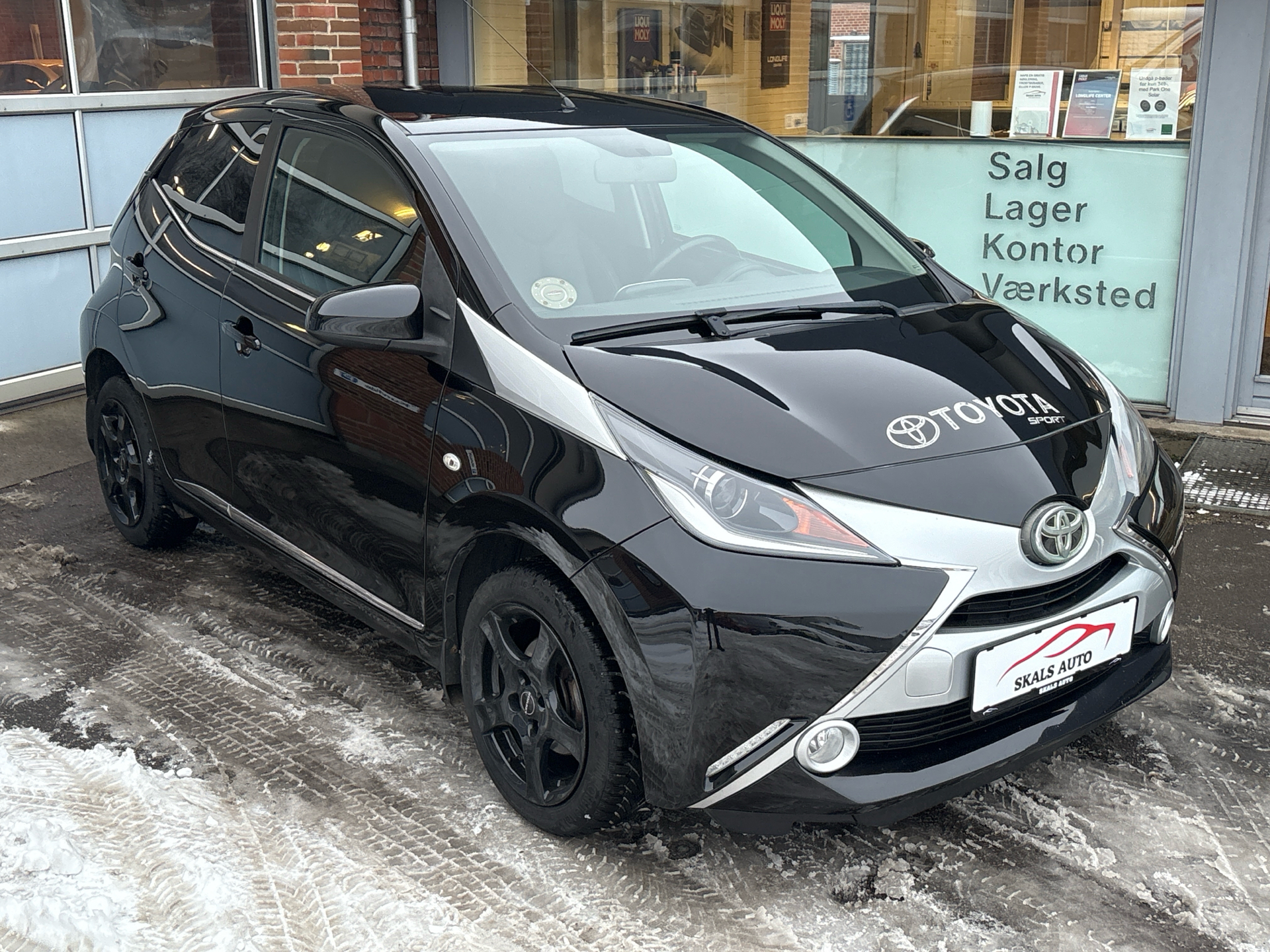 Billede af Toyota Aygo 1,0 VVT-I X-Black II 69HK 5d
