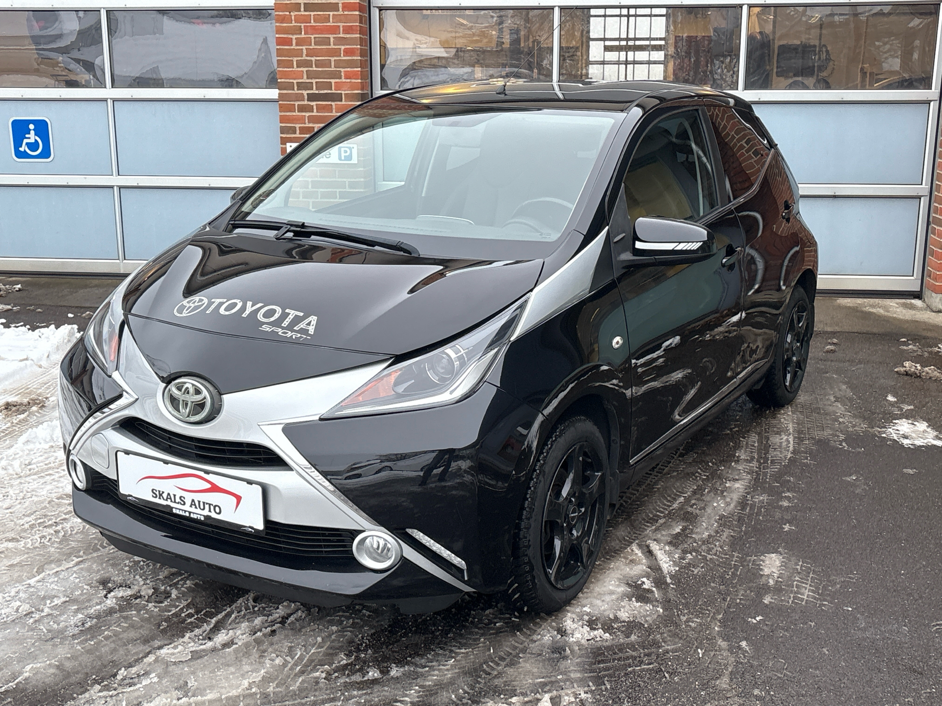 Billede af Toyota Aygo 1,0 VVT-I X-Black II 69HK 5d