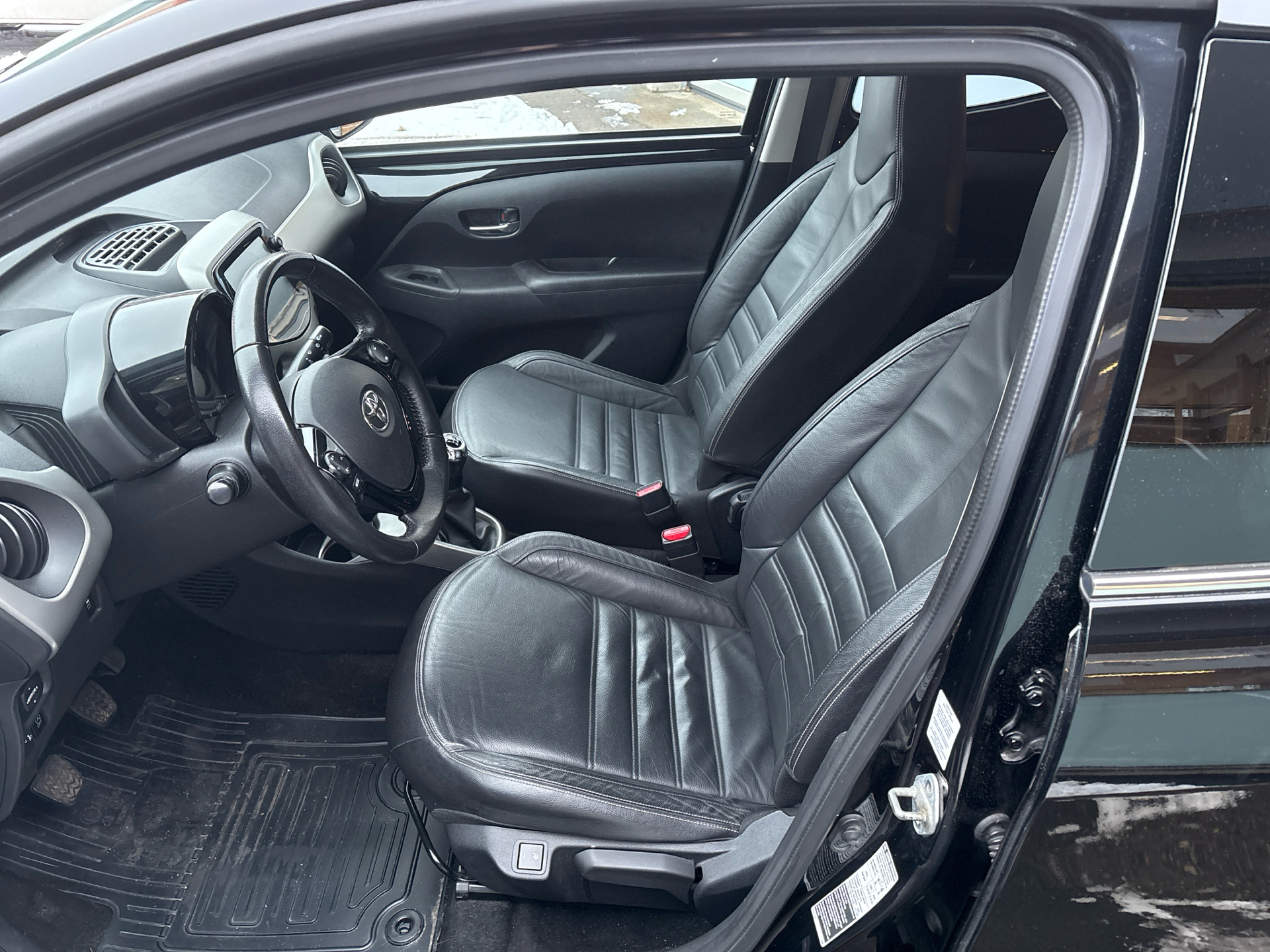 Billede af Toyota Aygo 1,0 VVT-I X-Black II 69HK 5d