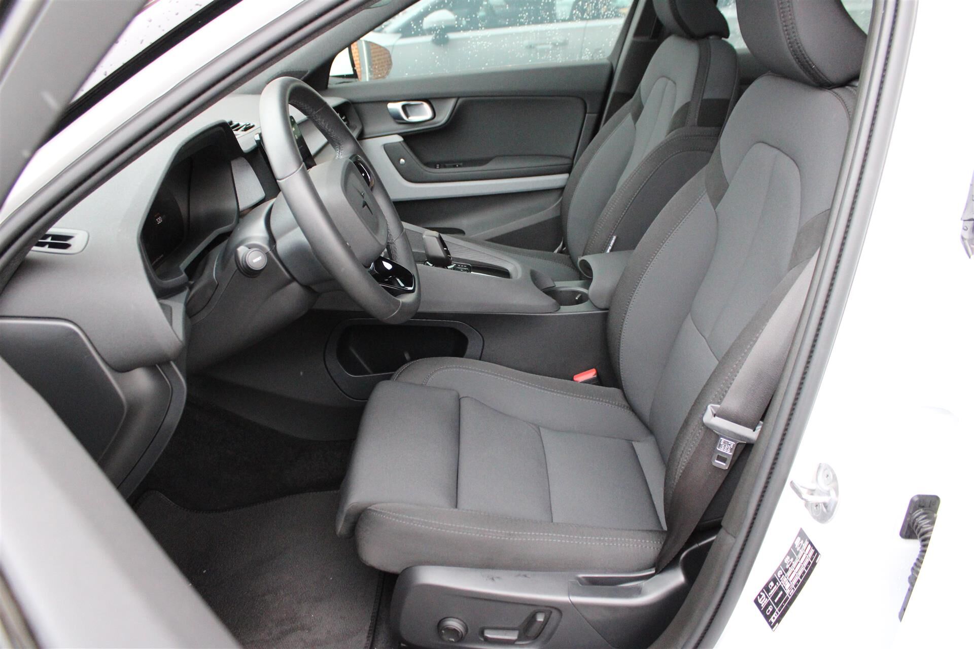 Billede af Polestar 2 EL Long Range Dual motor AWD 421HK 5d Aut.