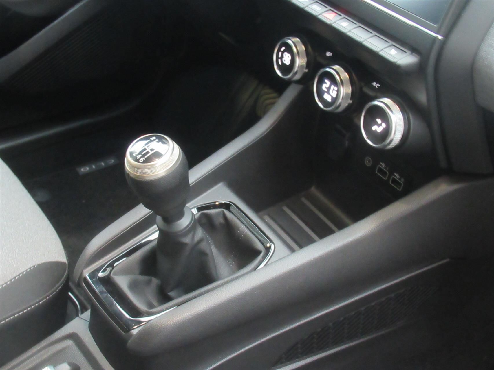 Billede af Renault Clio 1,0 TCE Evolution 90HK 5d 6g