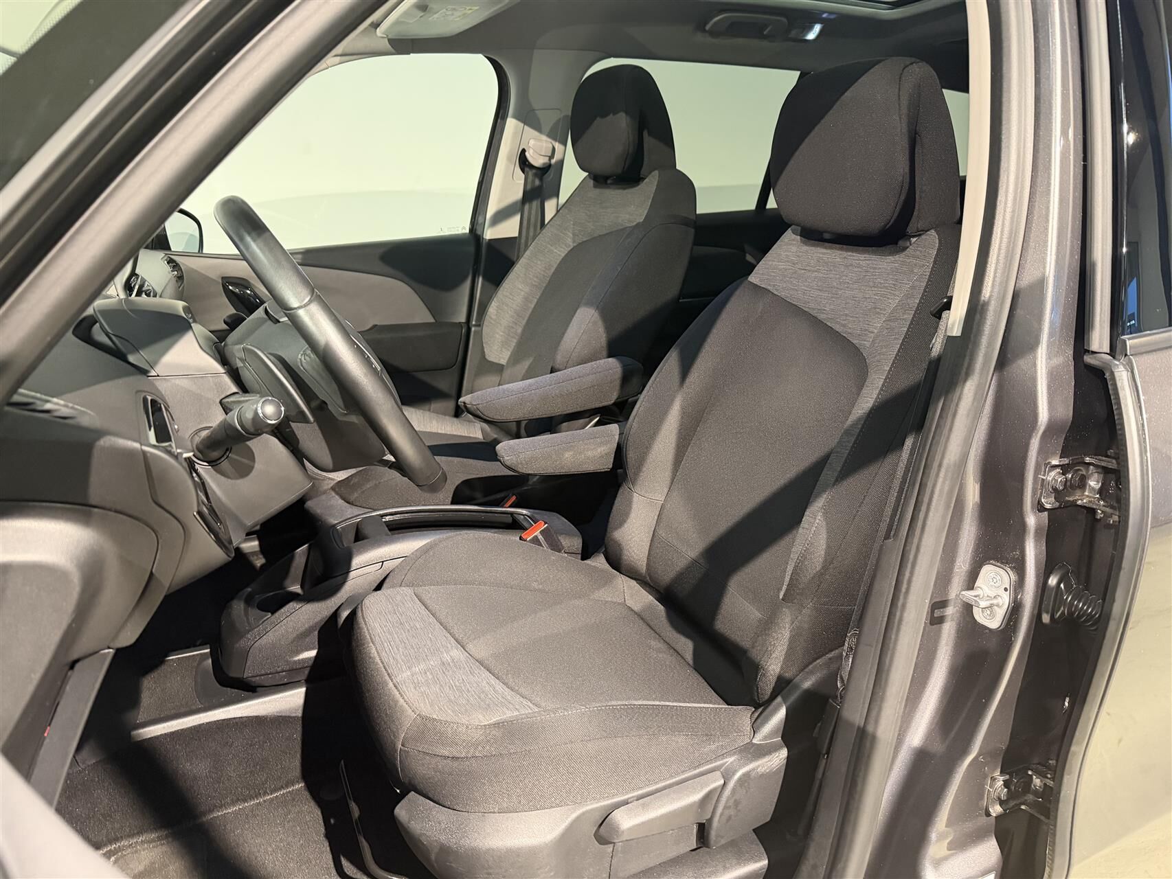 Billede af Citroën Grand C4 SpaceTourer 1,2 PureTech Intensive+ EAT8 130HK 8g Aut.