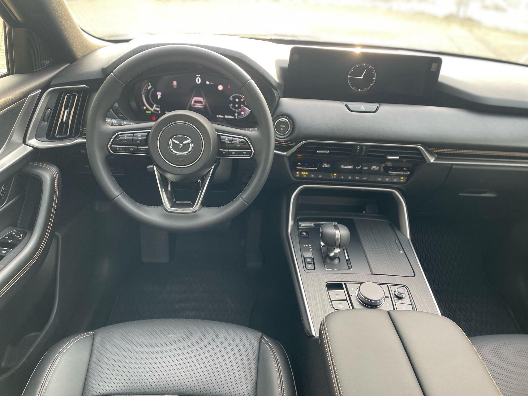 Billede af Mazda CX-60 2,5 e-Skyactiv  Plugin-hybrid Homura Plus AWD 327HK 5d 8g Aut.