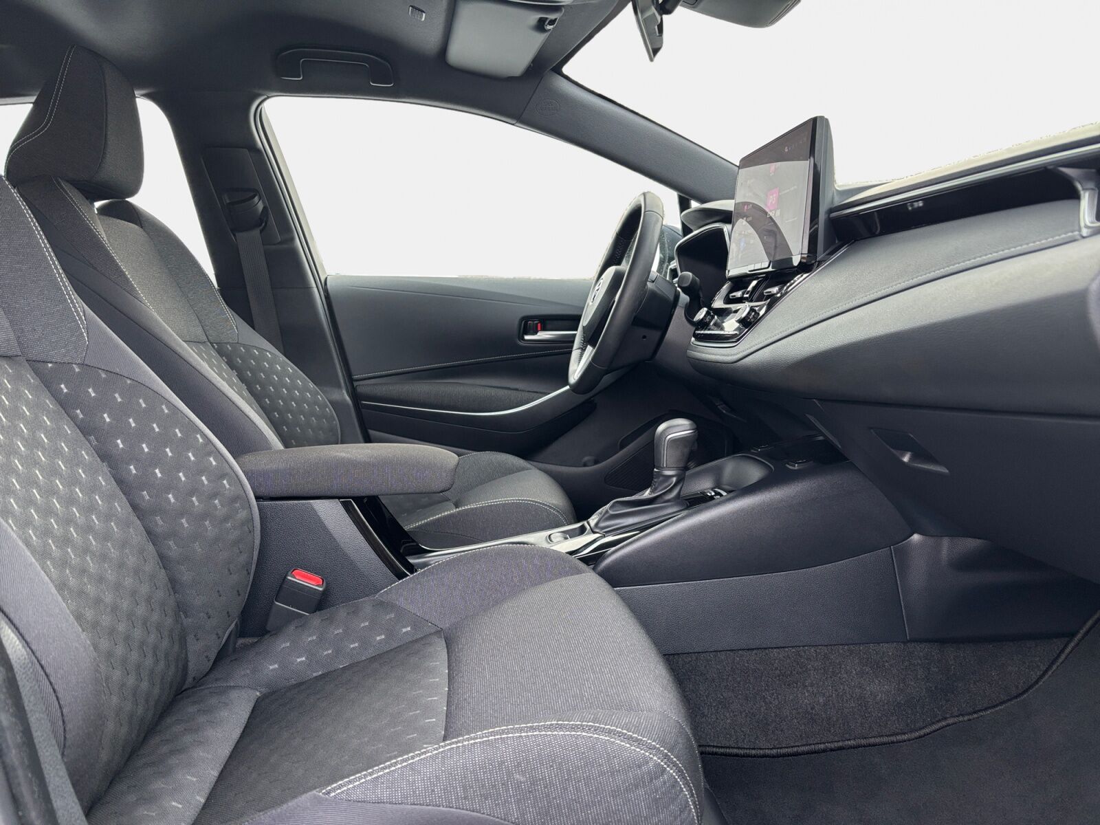 Billede af Toyota Corolla Touring Sports 1,8 Hybrid Active Comfort Plus E-CVT 140HK Stc Trinl. Gear