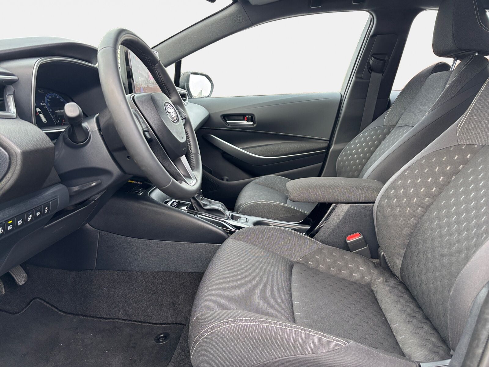 Billede af Toyota Corolla Touring Sports 1,8 Hybrid Active Comfort Plus E-CVT 140HK Stc Trinl. Gear