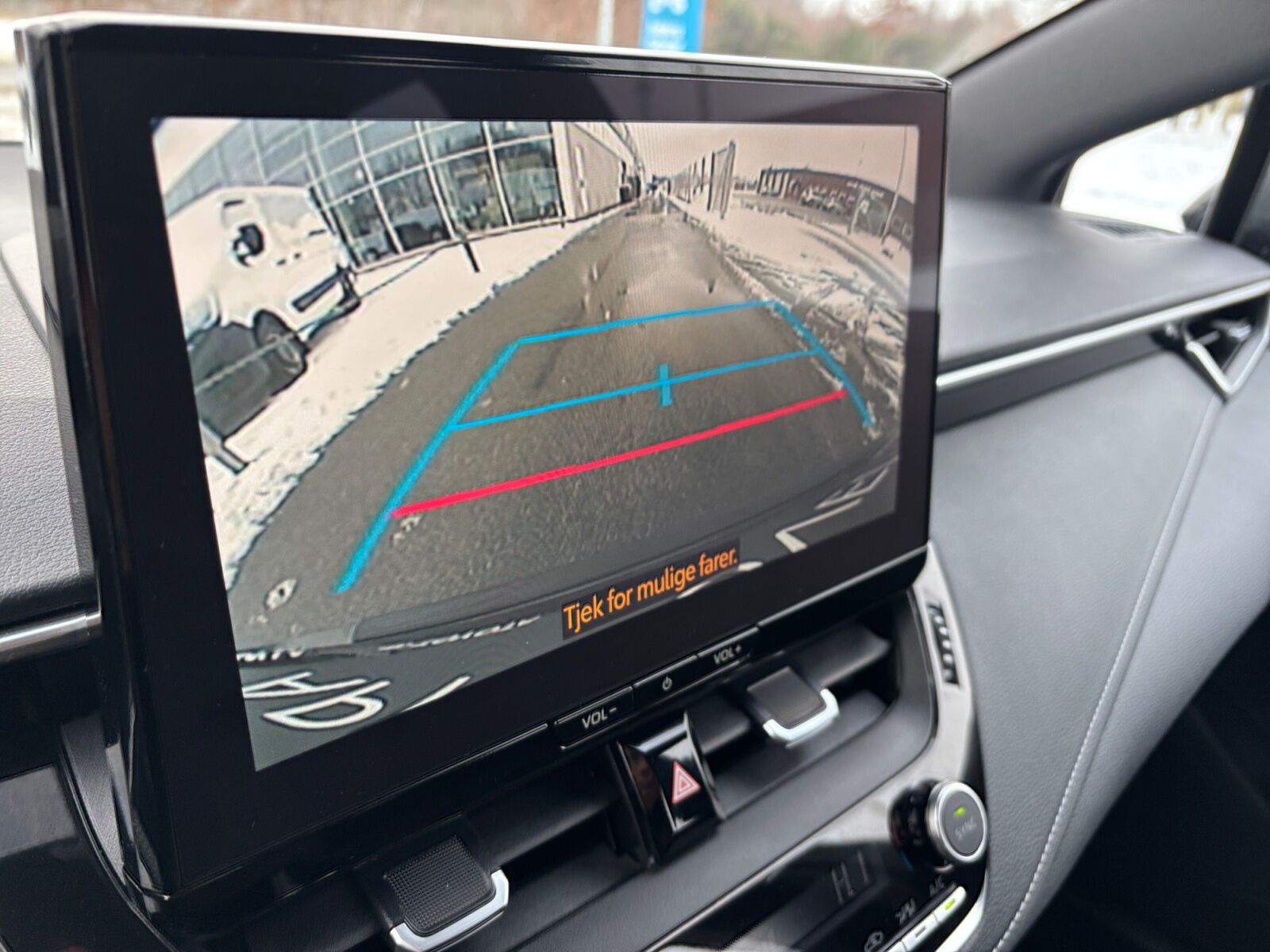 Billede af Toyota Corolla Touring Sports 1,8 Hybrid Active Comfort Plus E-CVT 140HK Stc Trinl. Gear