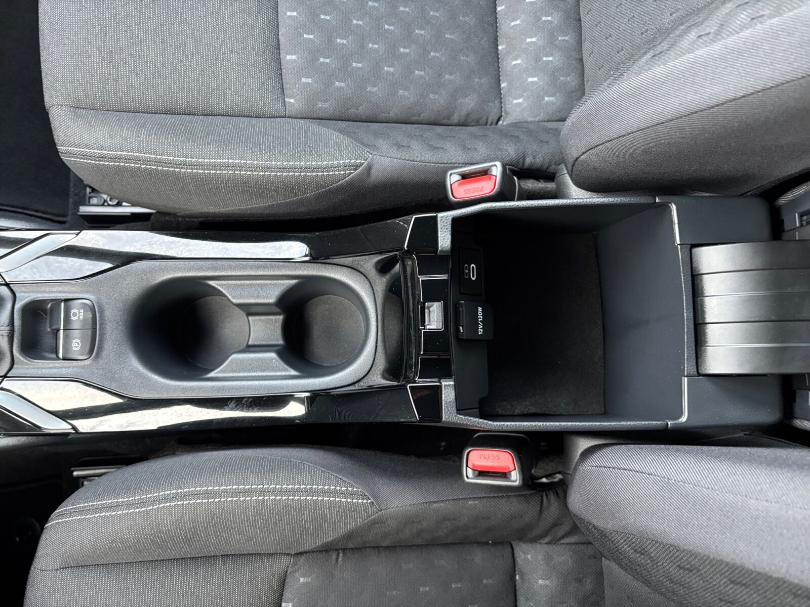 Billede af Toyota Corolla Touring Sports 1,8 Hybrid Active Comfort Plus E-CVT 140HK Stc Trinl. Gear