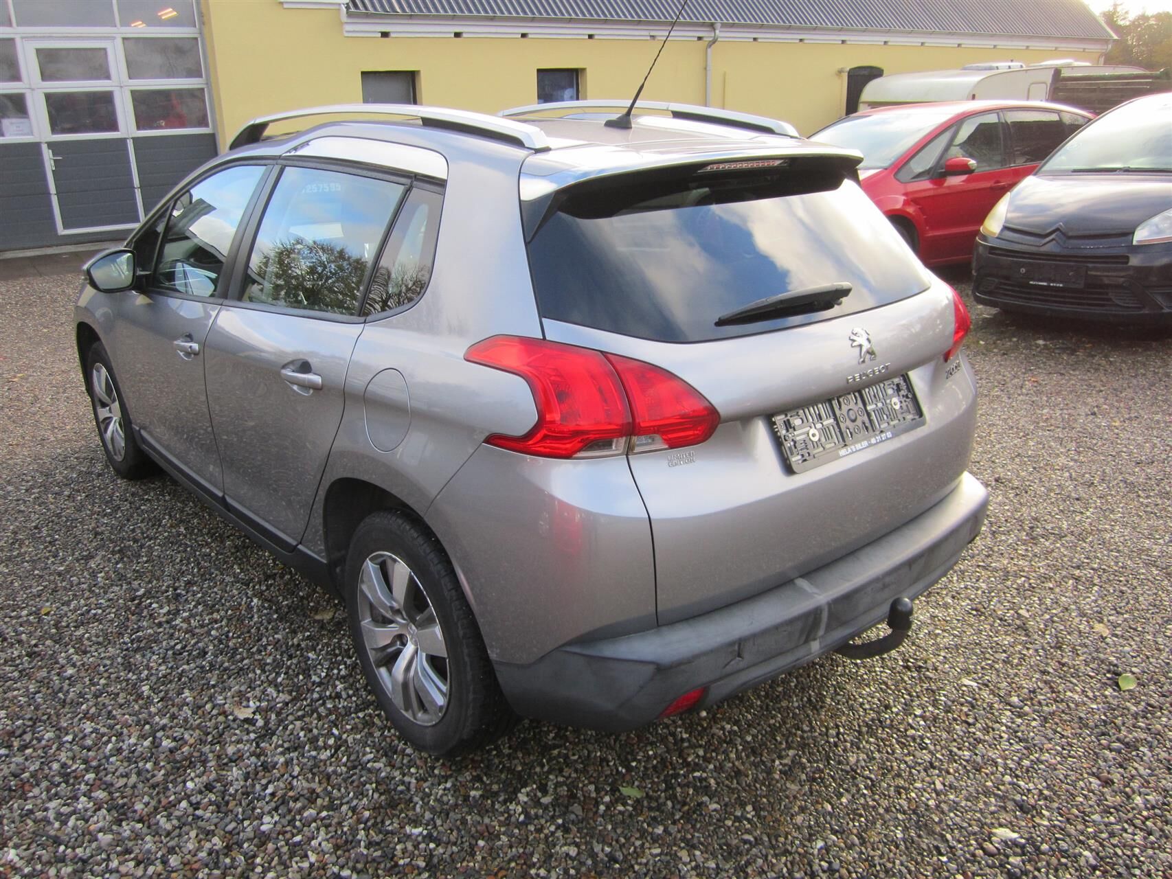 Billede af Peugeot 2008 1,2 VTi Allure Sky 82HK