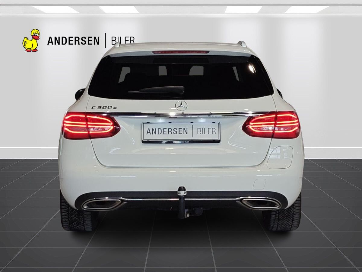 Billede af Mercedes-Benz C300 e T 2,0 Plugin-hybrid 9G-Tronic 320HK Stc Aut.