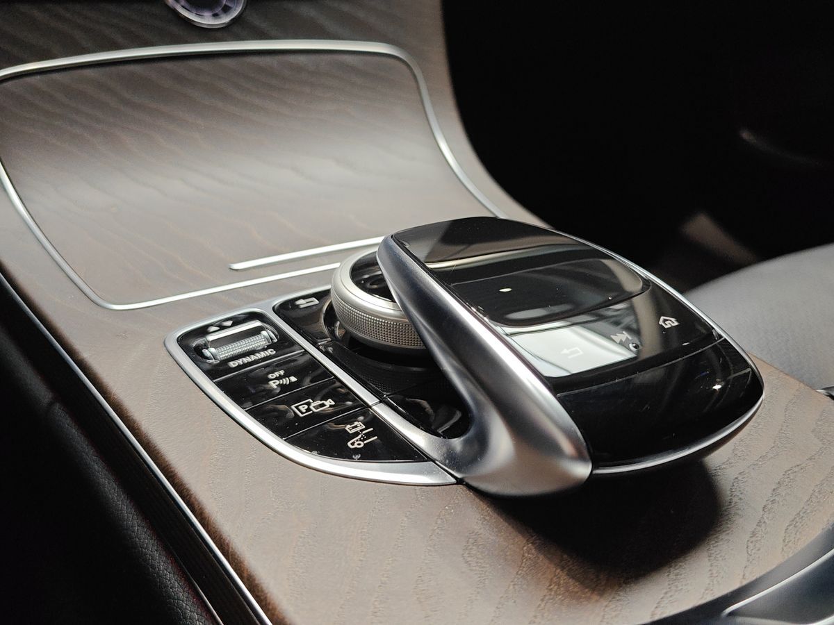 Billede af Mercedes-Benz C300 e T 2,0 Plugin-hybrid 9G-Tronic 320HK Stc Aut.